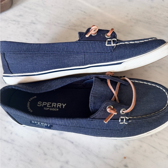 Speedy navy blue boat shoes m. Women's 9. New w/out tags. Navy blue /Denim - Picture 2 of 5